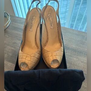 Oscar de la Renta Open Toe Crocodile Wedges sz40
